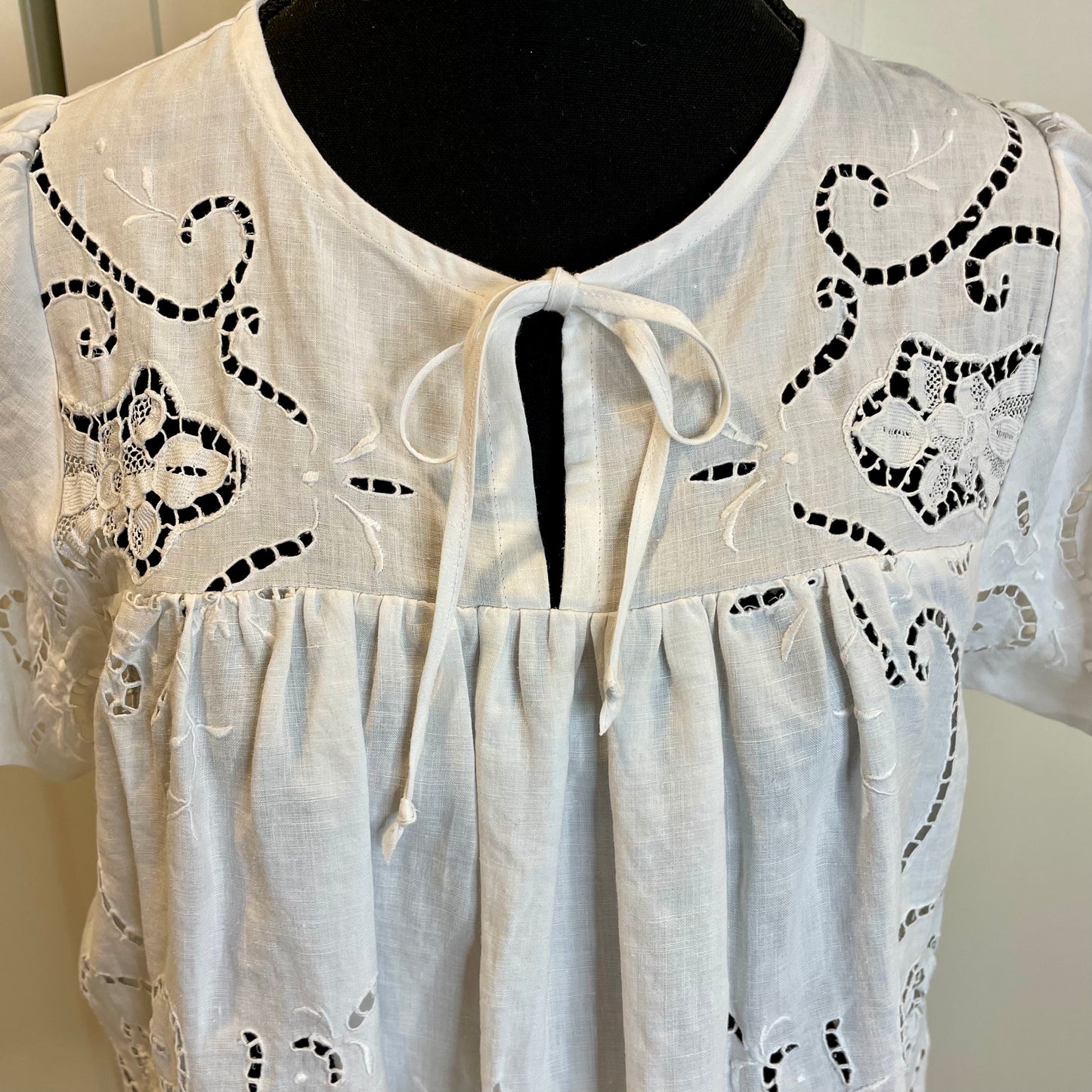 Cutwork boho top (S-M)