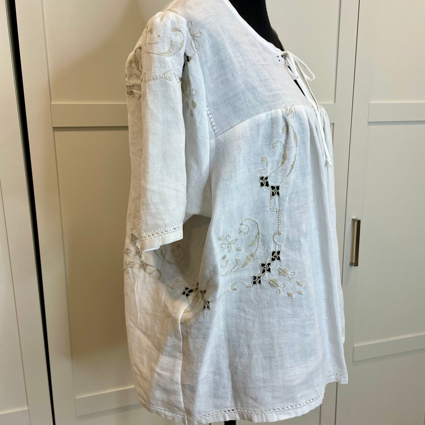 Embroidered boho top (L-XL)