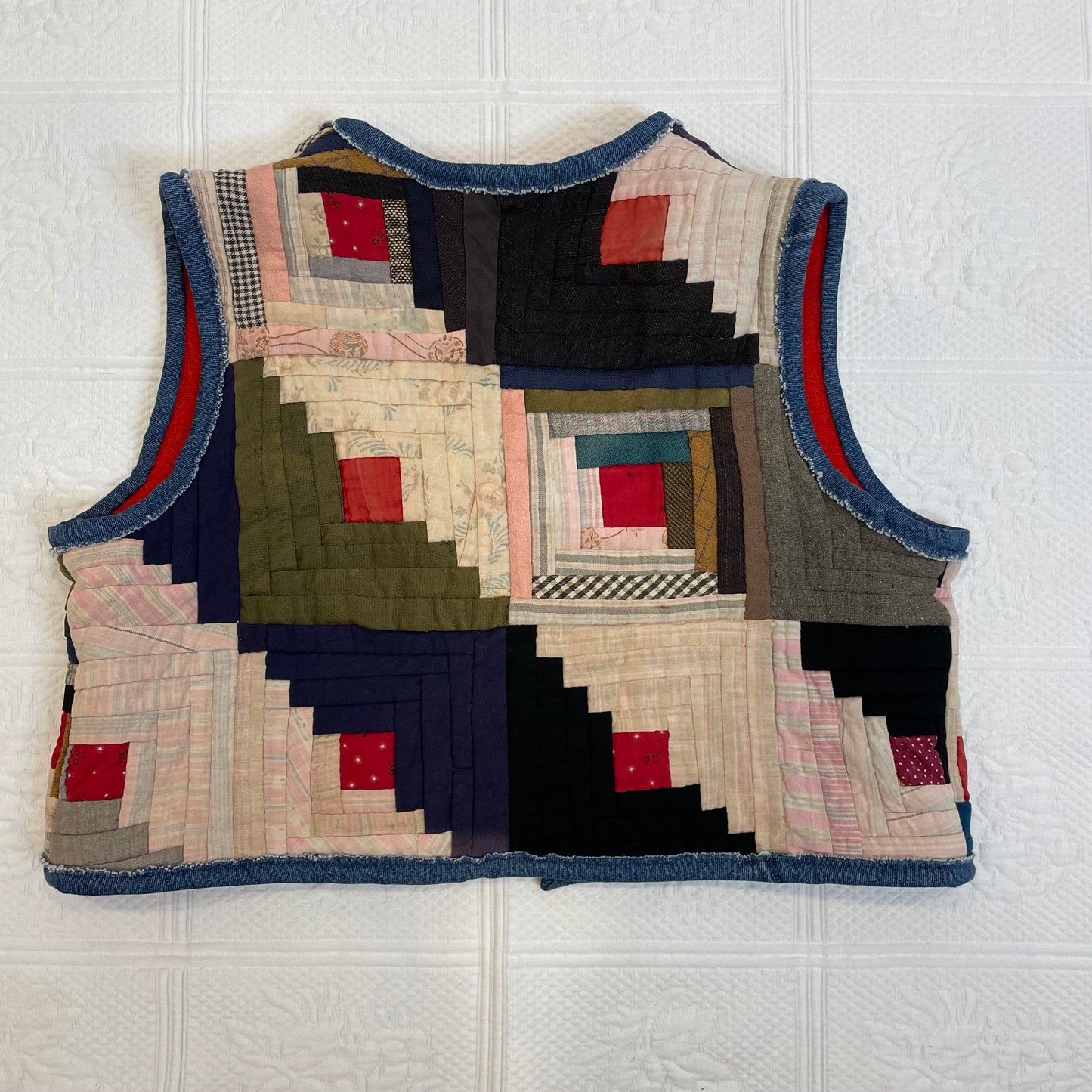 Log Cabin Vest Crop S-M